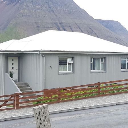 Sigurhaeth - Apartment With All Within Your Reach Ísafjörður Eksteriør billede